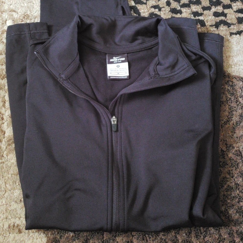Nike 1/2 zip sweater